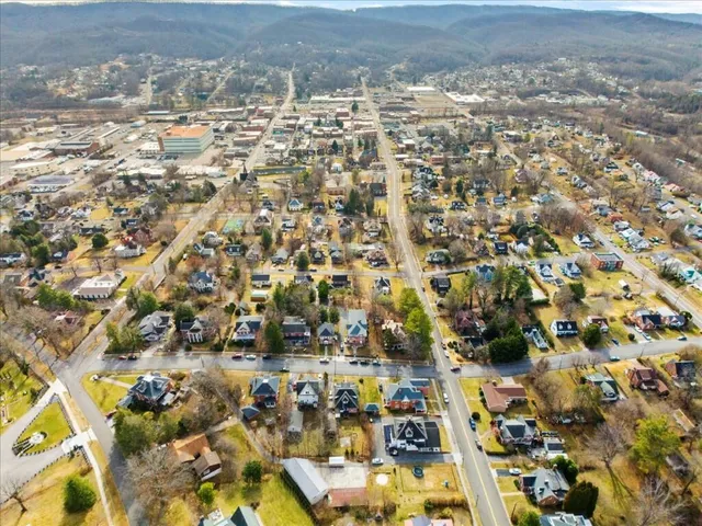 $240,000 | 36 Northwest Eighth Street Northwest, Pulaski, VA 24301