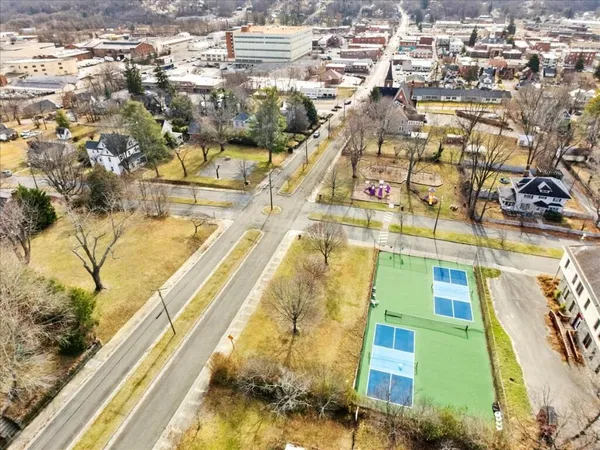 $240,000 | 36 Northwest Eighth Street Northwest, Pulaski, VA 24301