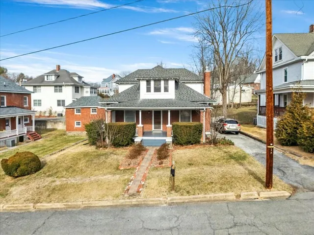 $240,000 | 36 Northwest Eighth Street Northwest, Pulaski, VA 24301