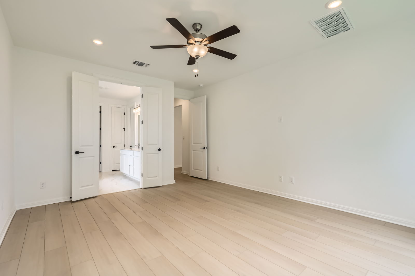 1208 Legends Lane Georgetown, TX 78628 - Photo 11 of 28