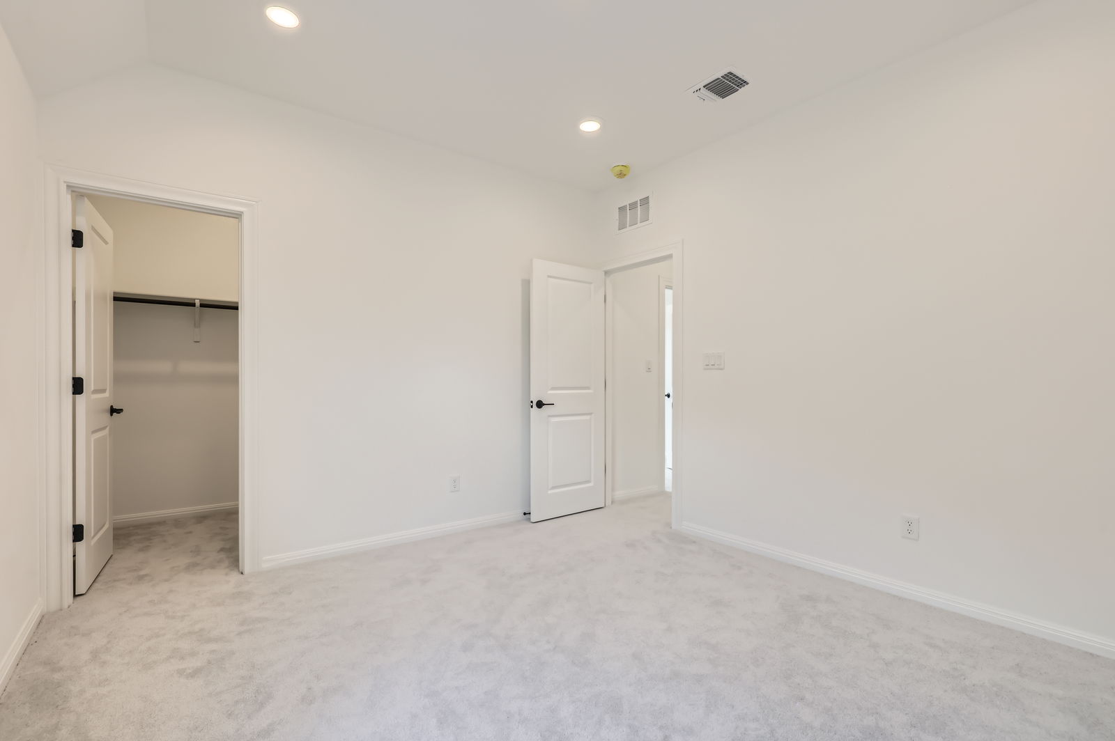 1208 Legends Lane Georgetown, TX 78628 - Photo 18 of 28