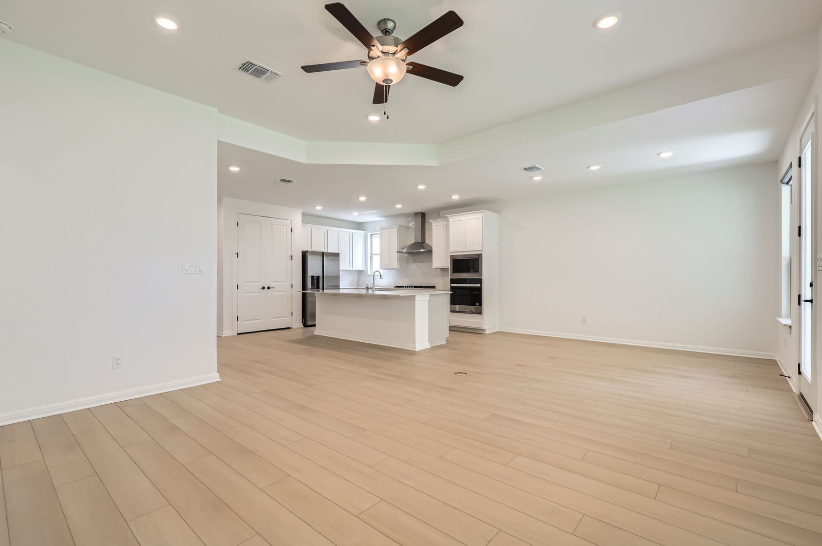 1208 Legends Lane Georgetown, TX 78628 - Photo 6 of 28