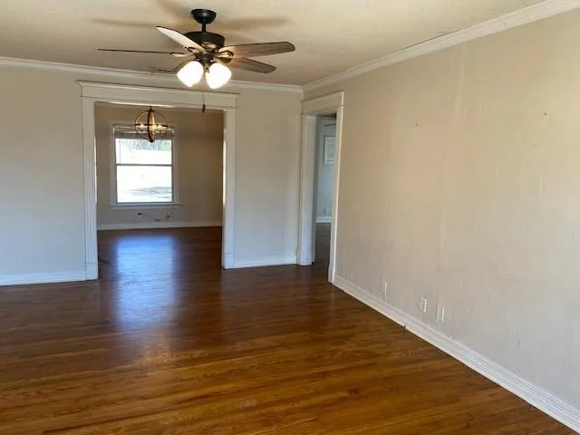 $2,000 | 3828 Collinwood Avenue, Fort Worth, TX 76107