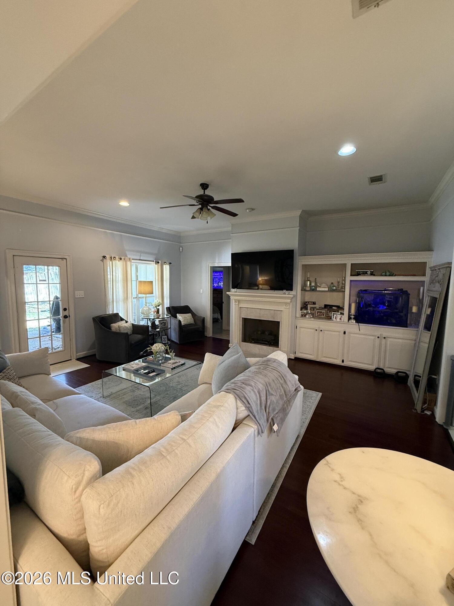10 Estates Drive Flowood, MS 39232 - Photo 11 of 37 Entertainment Center