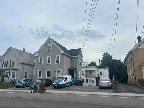 $799,995 | 105 Spruce Street, Leominster, MA 01453