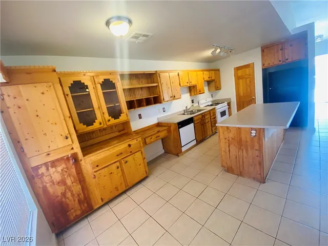 $1,910 | 3122 Flower Garden Court, North Las Vegas, NV 89031