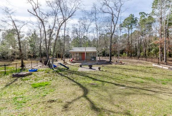 $3,000 | 255 Mimosa Drive, Sneads Ferry, NC 28460