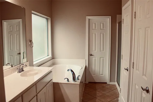 $2,500 | 10240 Los Barros Trail, Fort Worth, TX 76177