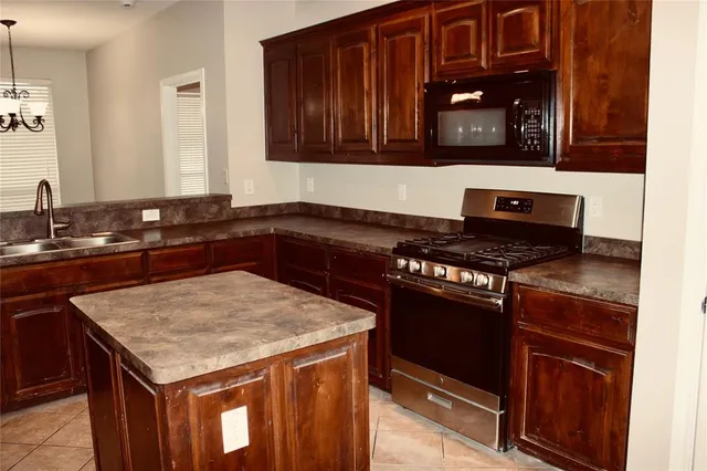 $2,500 | 10240 Los Barros Trail, Fort Worth, TX 76177