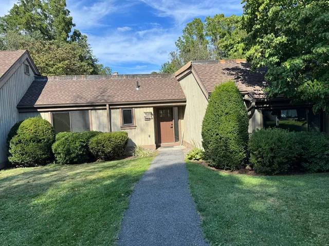 $535,000 | 623 Heritage Village, Unit B, Southbury, CT 06488