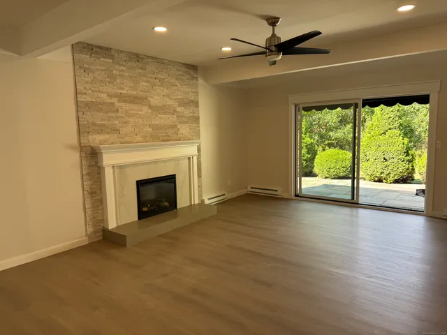 $535,000 | 623 Heritage Village, Unit B, Southbury, CT 06488