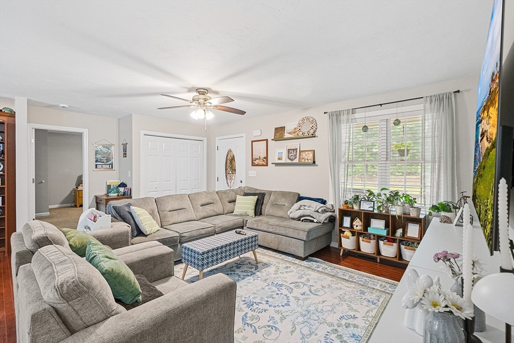 10 Lyford Road Spencer, MA 01562 - Photo 3 of 30