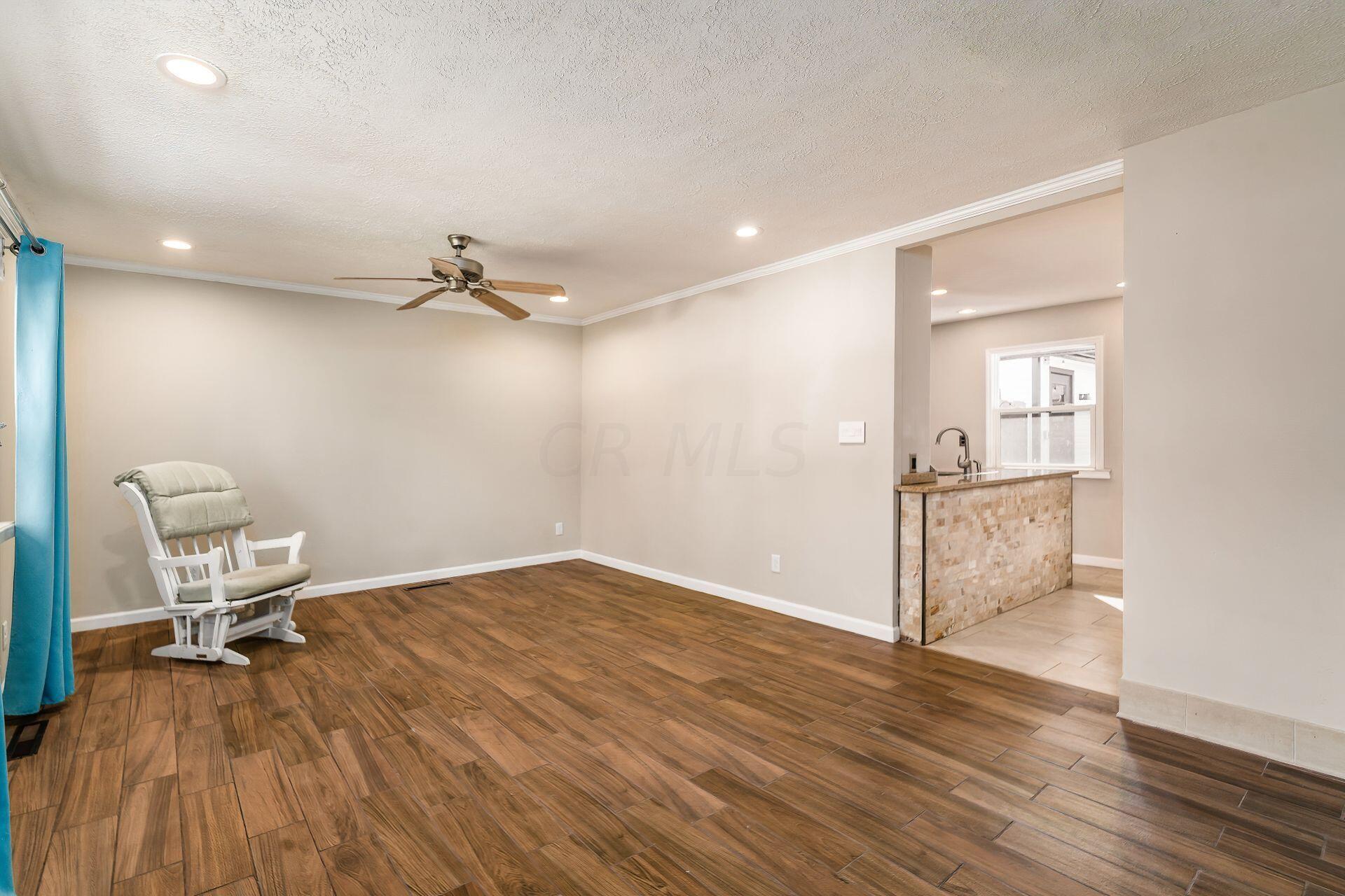 4495 Avery Road Hilliard, OH 43026 - Photo 5 of 41 Looking into kitchen area