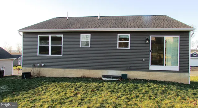 $359,900 | 161 Gwenedd Lane, Pleasant Gap, PA 16823