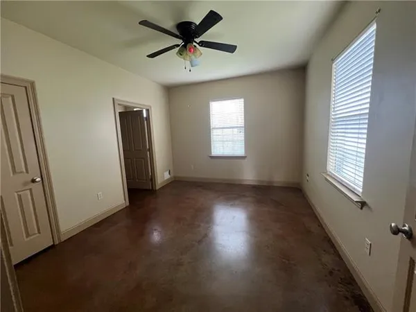 $1,500 | 14 1st Street, Gretna, LA 70053