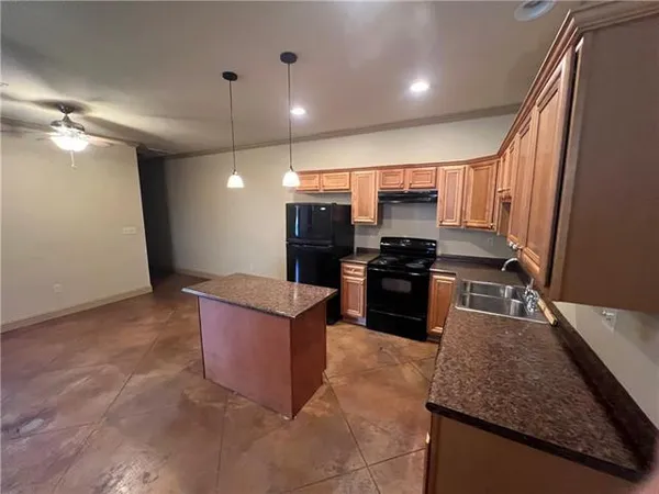 $1,500 | 14 1st Street, Gretna, LA 70053