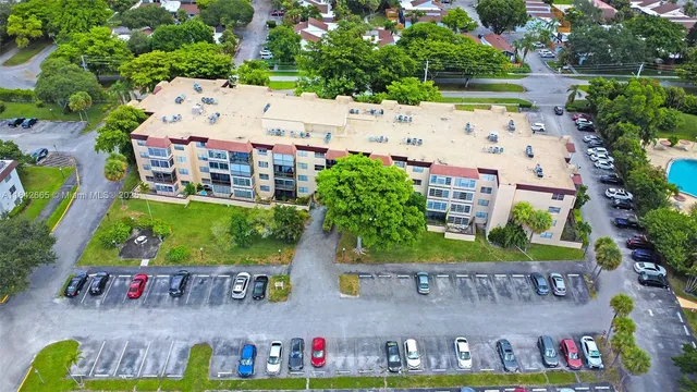 $195,000 | 7300 Northwest 17th Street, Unit 416, Plantation, FL 33313