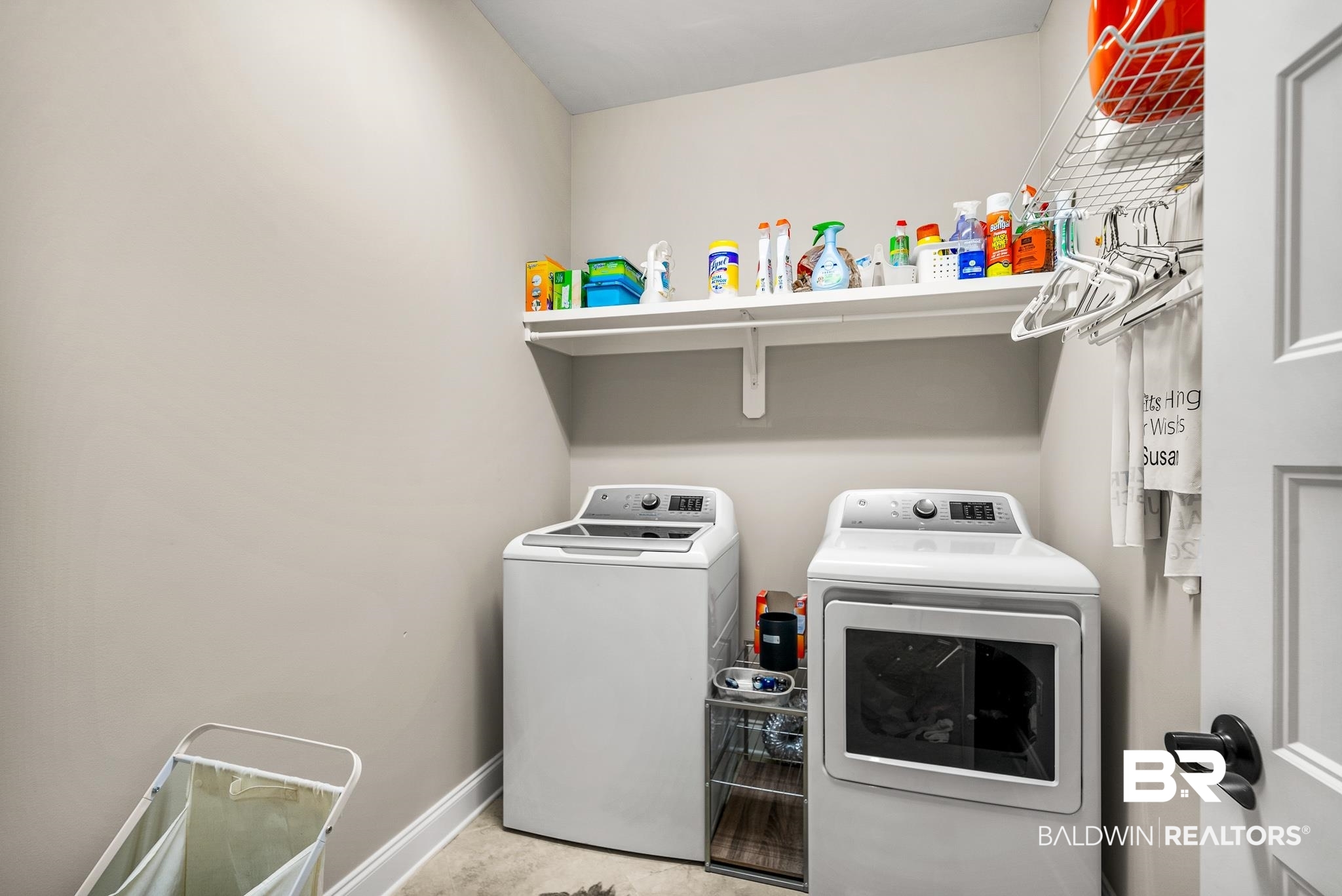 8987 Longue Vue Boulevard Daphne, AL 36526 - Photo 22 of 40 Laundry Room