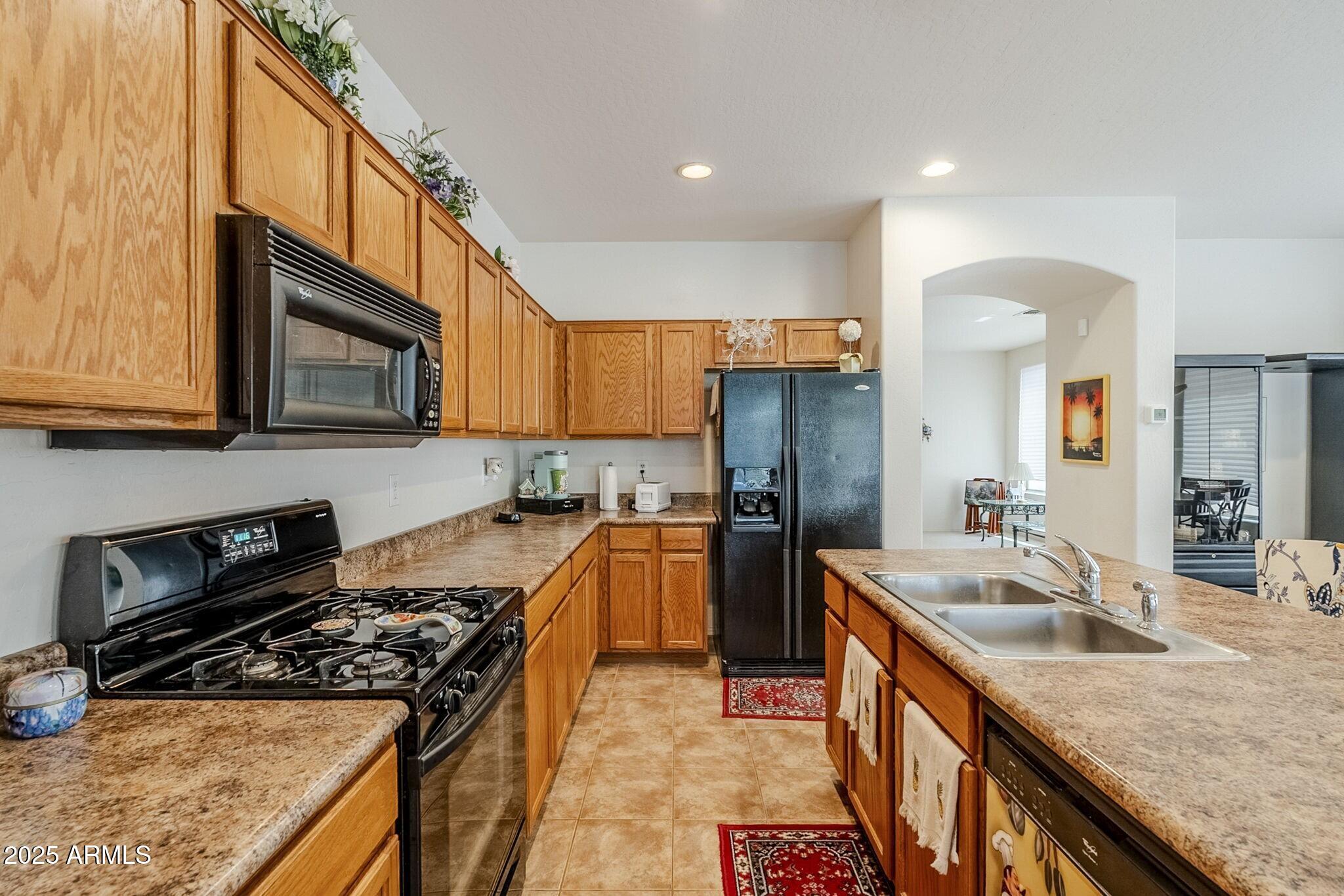 10233 West Cordes Road Tolleson, AZ 85353 - Photo 18 of 57 Kitchen 4