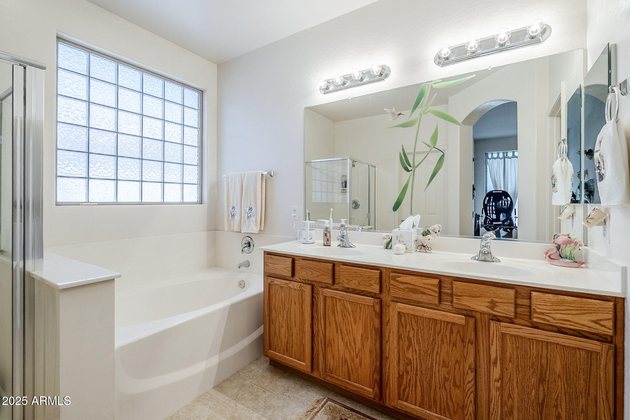 10233 West Cordes Road Tolleson, AZ 85353 - Photo 34 of 57 Primary bathroom 1
