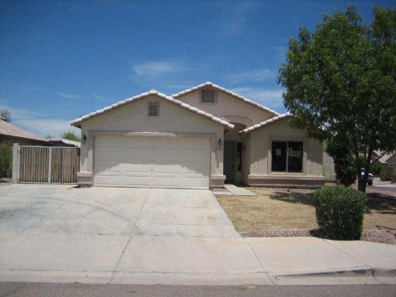2102 West Vineyard Road Phoenix, AZ 85041 - Photo 1 of 18 2102 W
