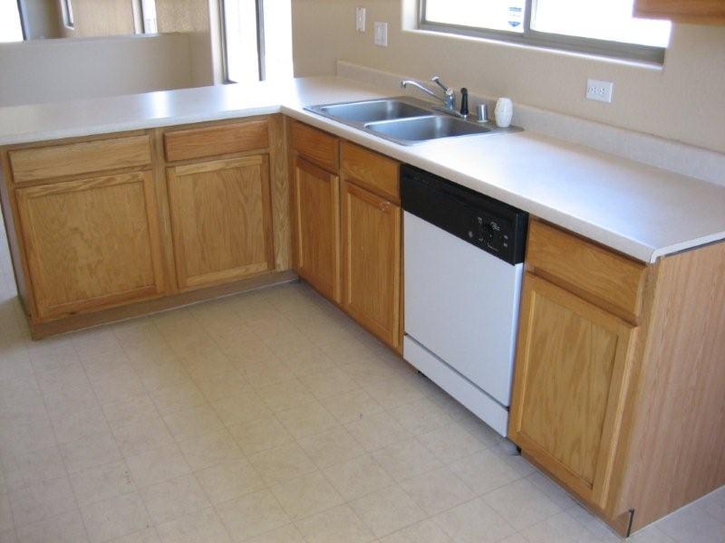 2102 West Vineyard Road Phoenix, AZ 85041 - Photo 5 of 18 2102 W
