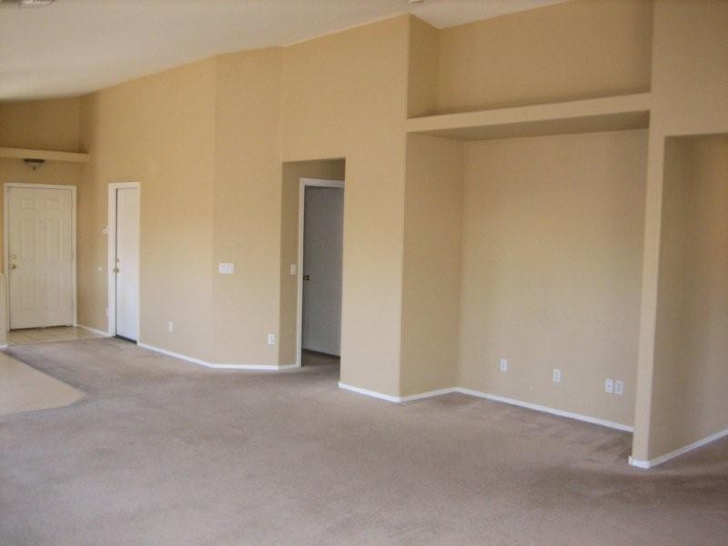 2102 West Vineyard Road Phoenix, AZ 85041 - Photo 9 of 18 2102 W