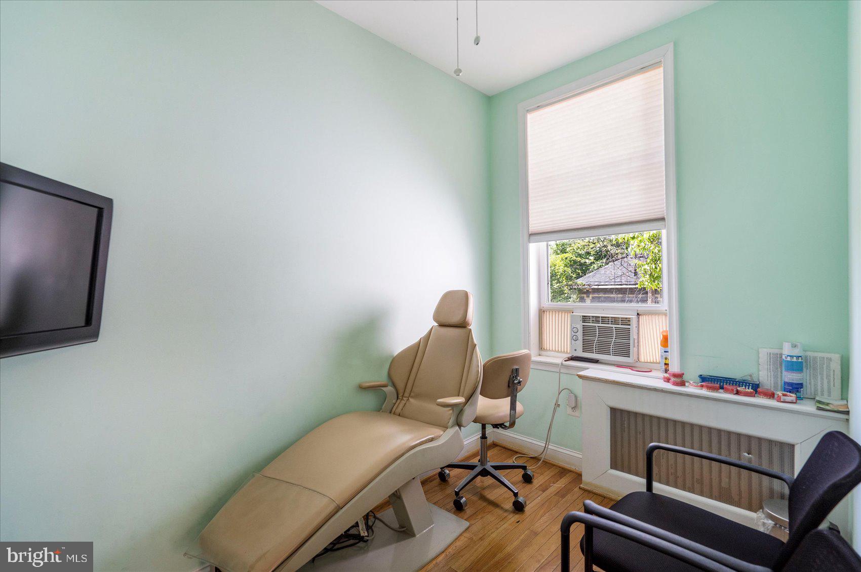 2406 Garrison Boulevard Baltimore, MD 21216 - Photo 21 of 51