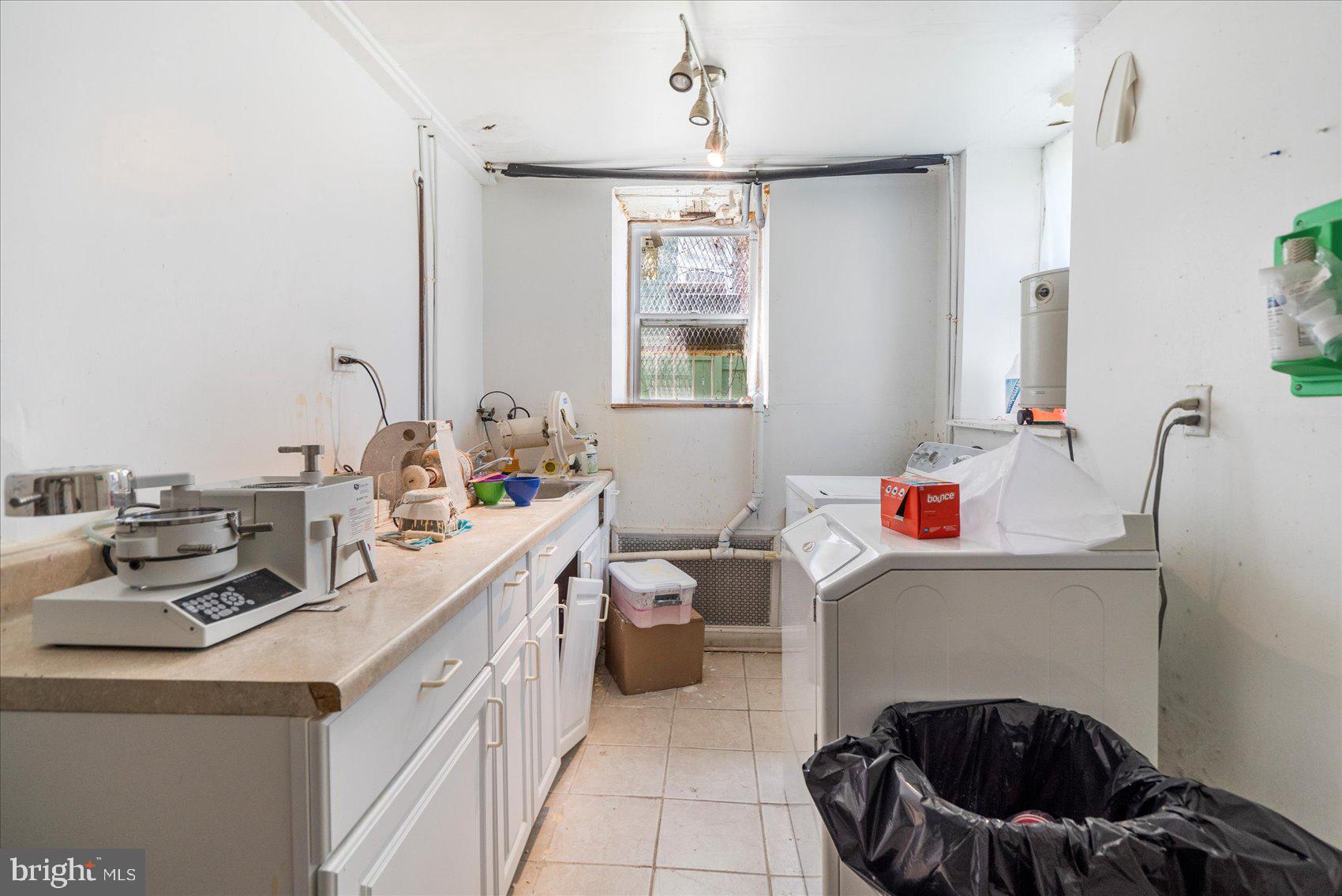 2406 Garrison Boulevard Baltimore, MD 21216 - Photo 31 of 51