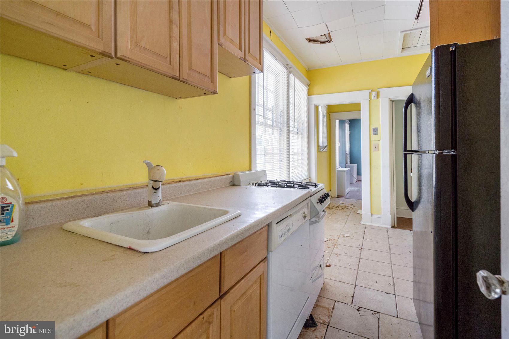 2406 Garrison Boulevard Baltimore, MD 21216 - Photo 49 of 51