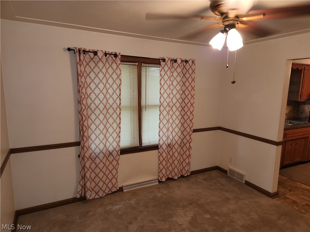 9740 Struthers Road New Middletown, OH 44442 - Photo 12 of 35 Dining Room