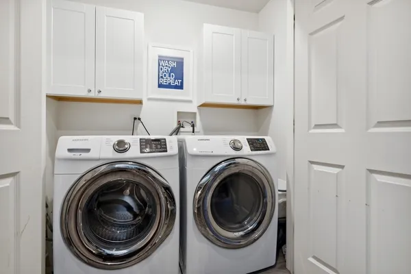 $6,500 | 2740 Valor Drive, Unit 1, Glenview, IL 60026