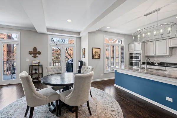 $6,500 | 2740 Valor Drive, Unit 1, Glenview, IL 60026