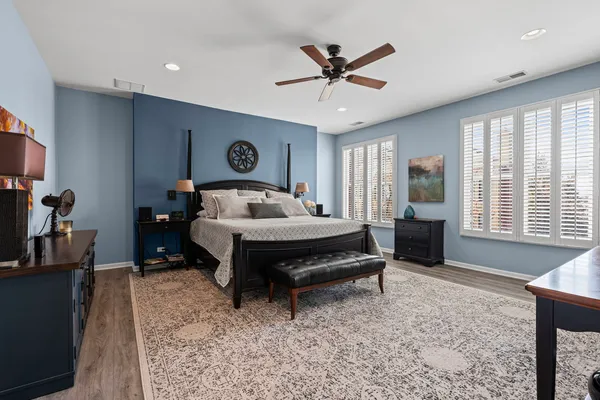 $6,500 | 2740 Valor Drive, Unit 1, Glenview, IL 60026