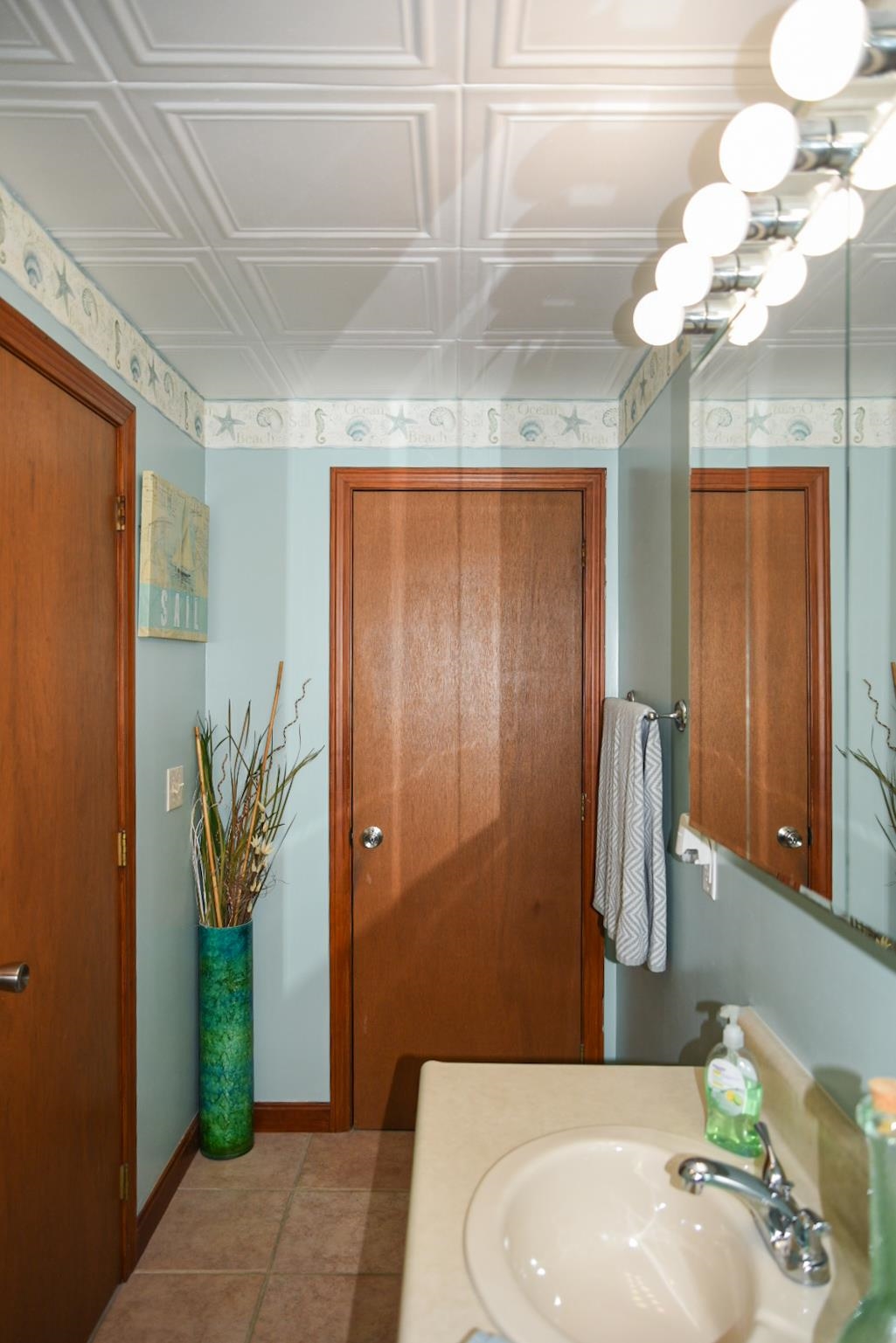 22 Edgewood Street Milford, NH 03055 - Photo 45 of 60