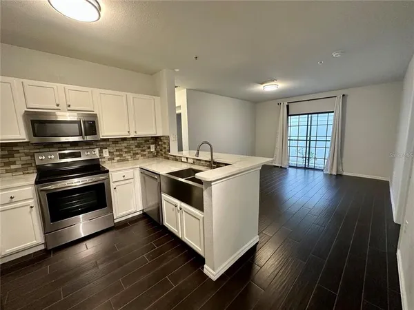 $1,900 | 5550 East Michigan Street, Unit 3125, Orlando, FL 32822