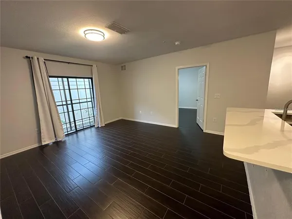 $1,900 | 5550 East Michigan Street, Unit 3125, Orlando, FL 32822