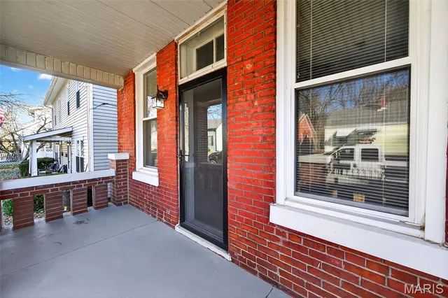 $229,500 | 1212 North 3rd Street, St. Charles, MO 63301