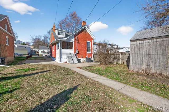 $229,500 | 1212 North 3rd Street, St. Charles, MO 63301