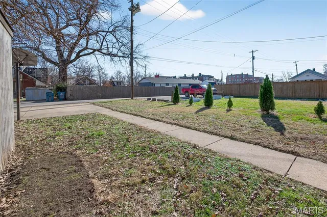 $229,500 | 1212 North 3rd Street, St. Charles, MO 63301