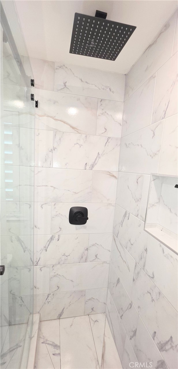 402 Findlay Montebello, CA 90640 - Photo 29 of 33 Main bath shower