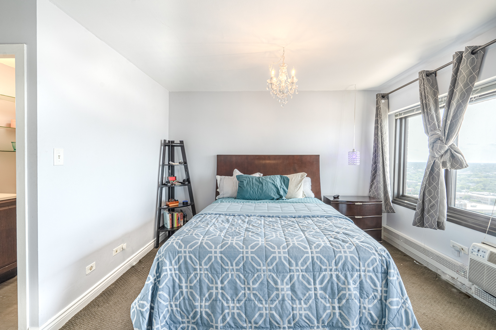 6166 North Sheridan Road, Unit 26L Chicago, IL 60660 - Photo 5 of 20