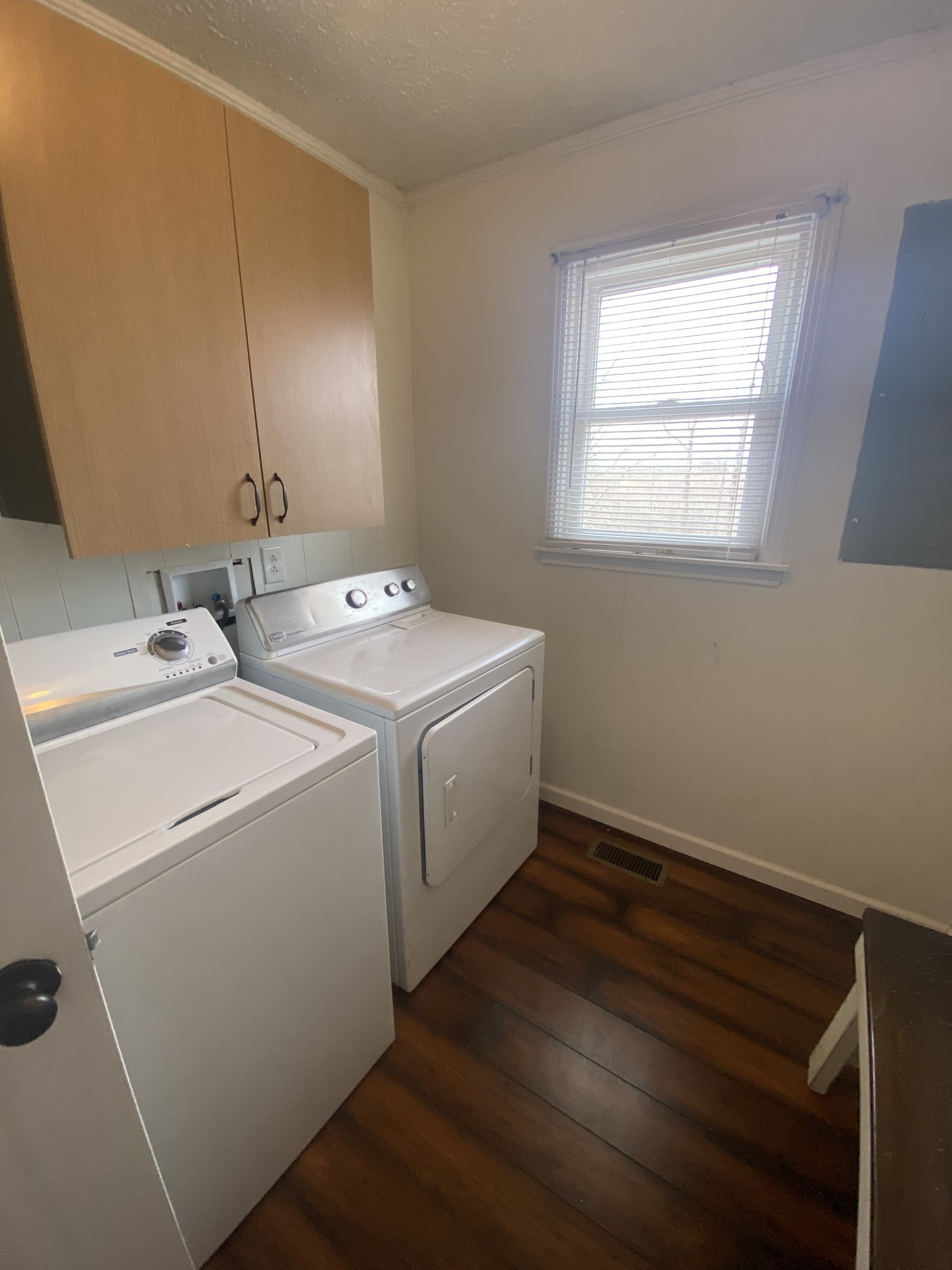 825 Moore Hollow Road Tennessee Ridge, TN 37178 - Photo 6 of 12 a utility room with dryer and washer