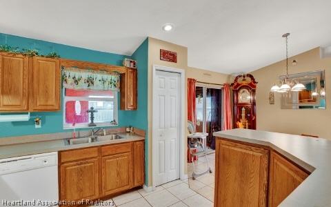 3822 El Rado Avenue Sebring, FL 33872 - Photo 2 of 24 Gallery Image 2