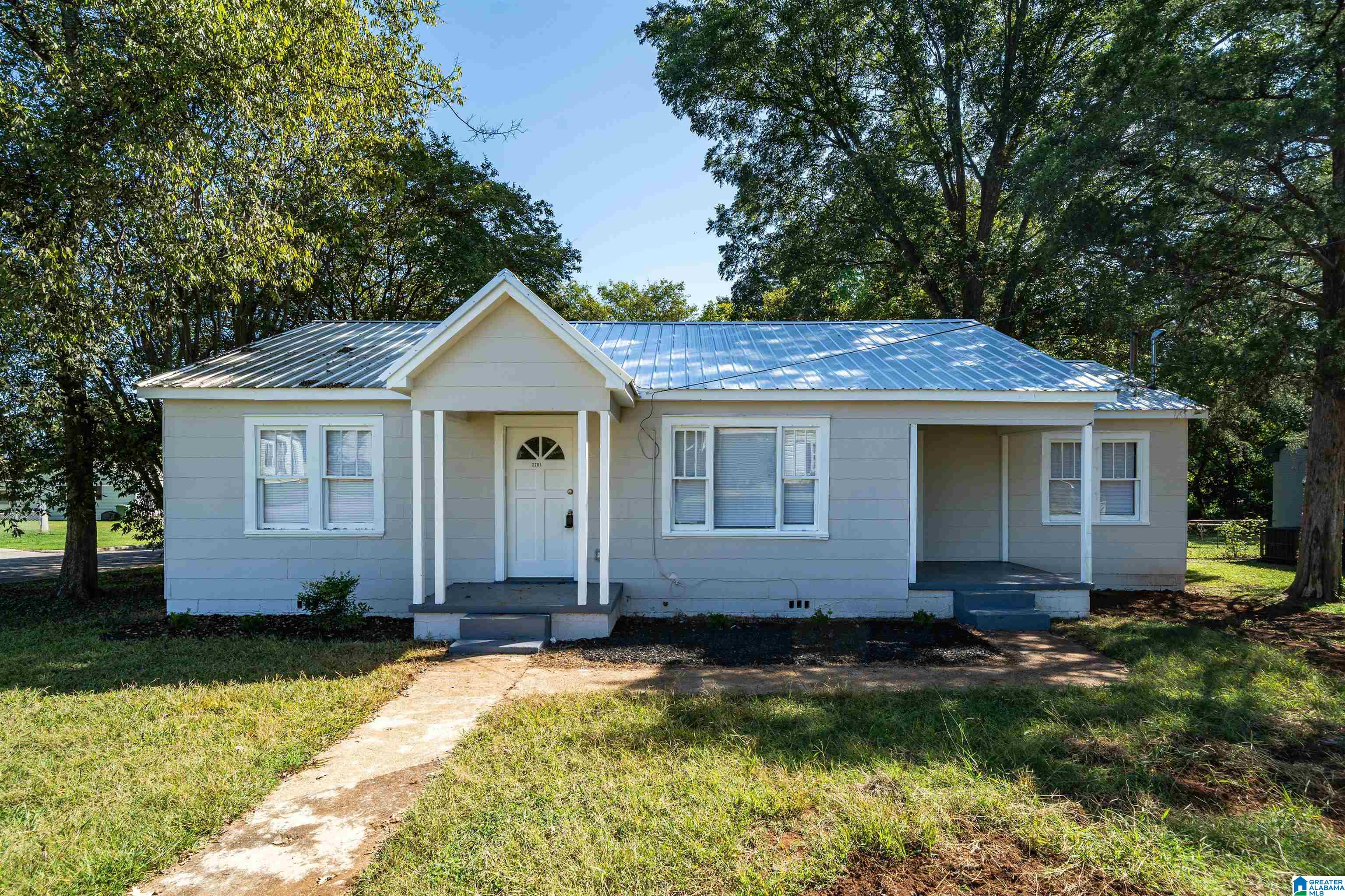2201 14th Street Southwest Huntsville, AL 35805 - Photo 1 of 13