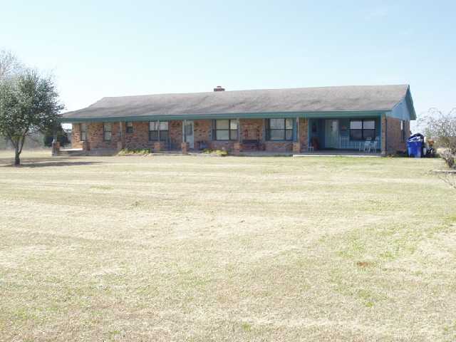 a front view of house with yard