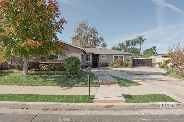 $980,000 | 1402 North Parsons Place, Santa Ana, CA 92703