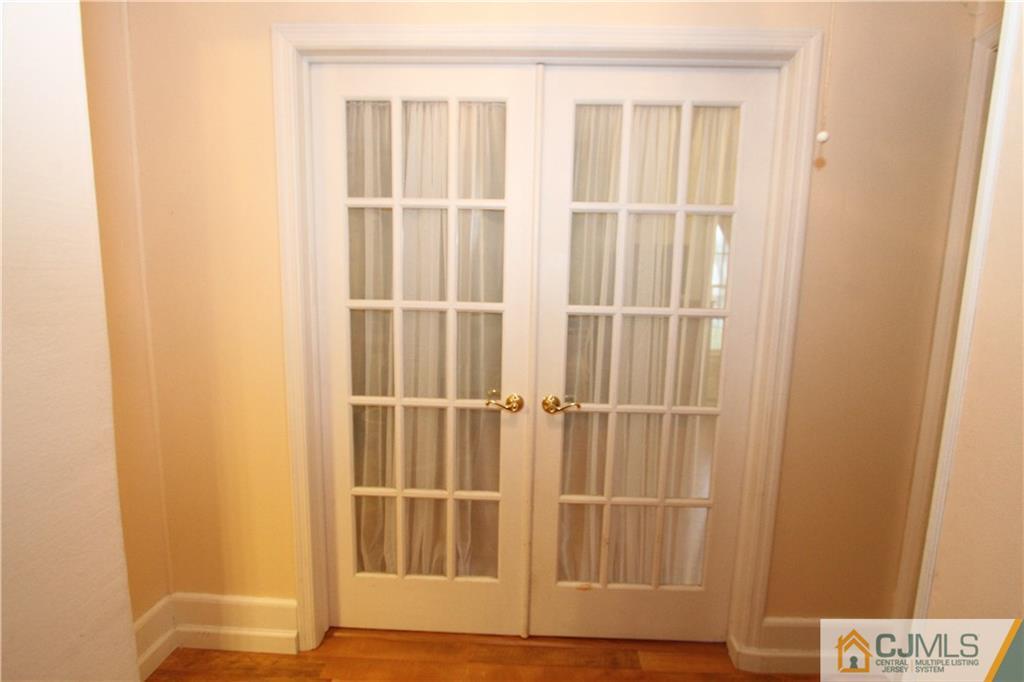 30 Brookville Road Edison, NJ 08817 - Photo 10 of 25 a view of wooden door