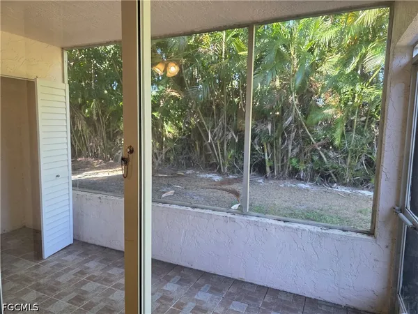 $1,100 | 8162 Country Road, Unit 102, Fort Myers, FL 33919