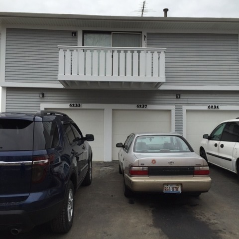 6237 Kit Carson Drive, Unit 4 Hanover Park, IL 60133 - Photo 4 of 16